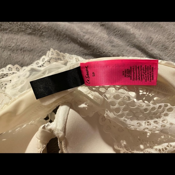 Like New LaSenza bra top - Picture 3 of 3